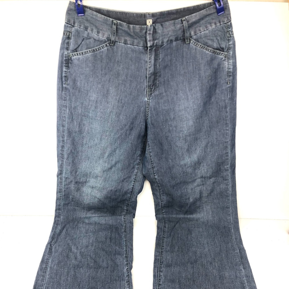 Women’s size 8 wide leg linen denim Liz Claiborne jeans